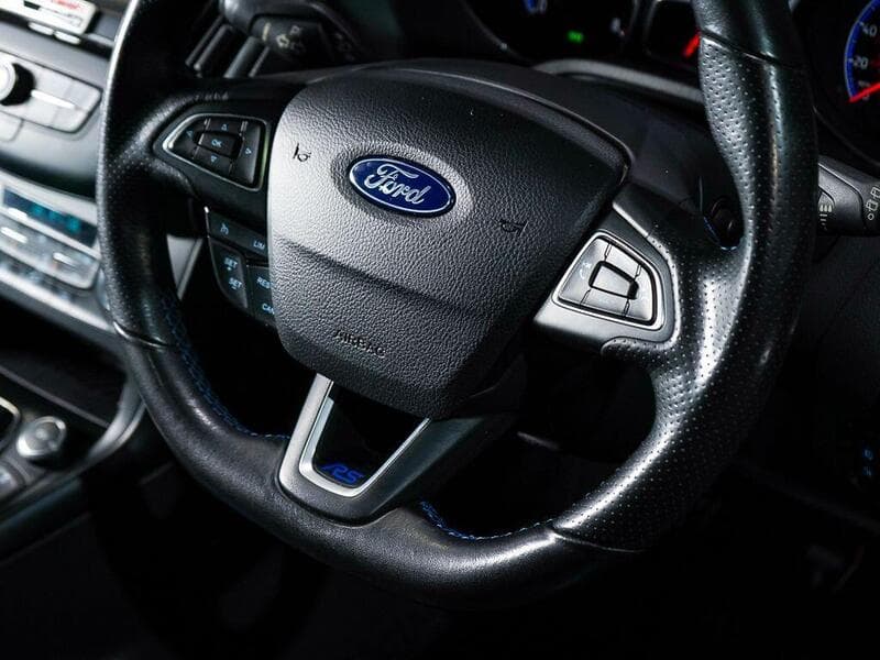 2016 Ford Focus - Thumbnail 37