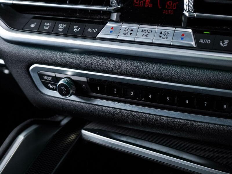 2022 BMW X6 - Thumbnail 25