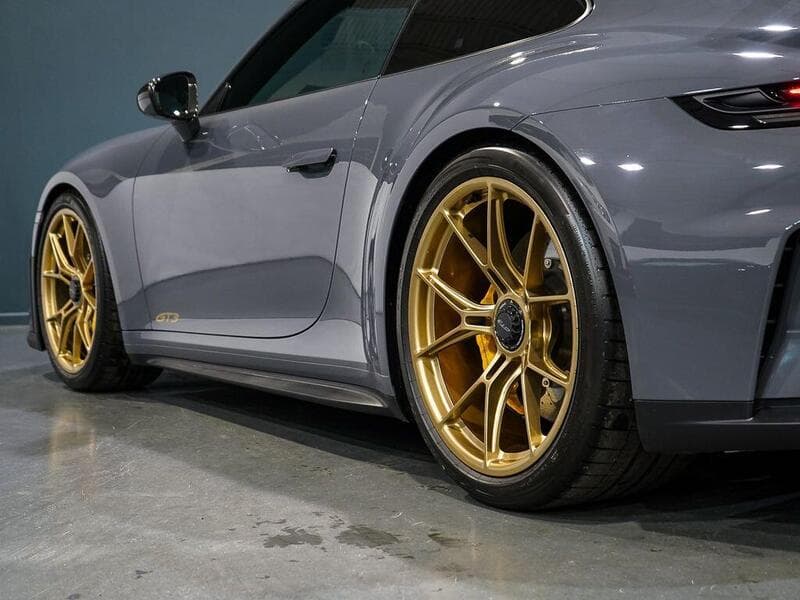 2025 Porsche 911 - Thumbnail 29
